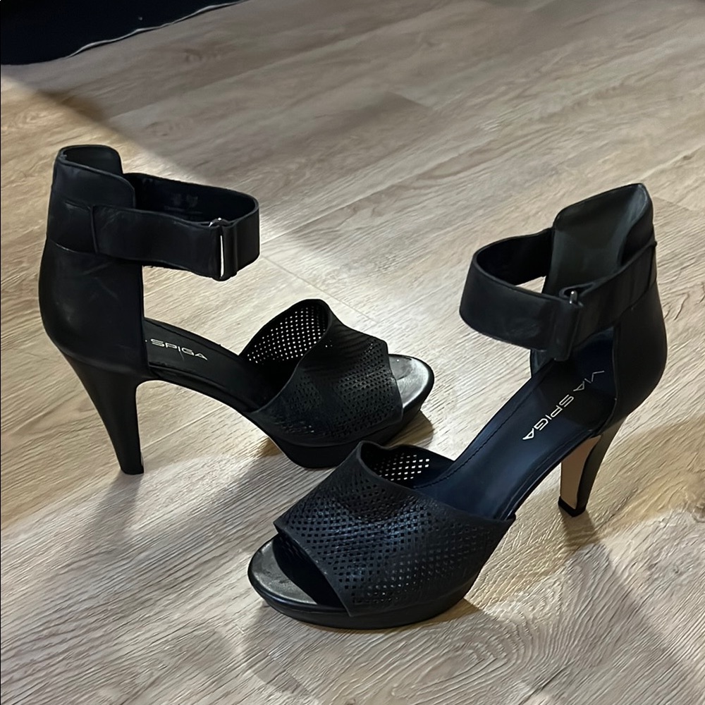 Via Spiga Black Heels Elegant and Sophisticated